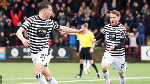 Raith go top of Championship table after battling back against