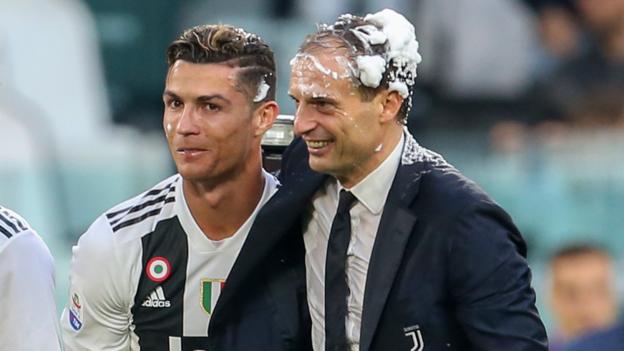 _106532757_ronaldo_allegri.jpg