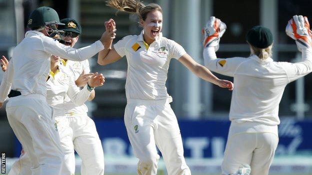 Women's Ashes: Australia beat England in Test match - BBC Sport