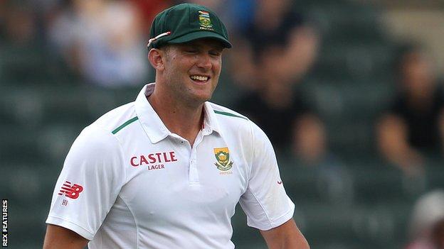 Hardus Viljoen: Kent sign South Africa fast bowler - BBC Sport