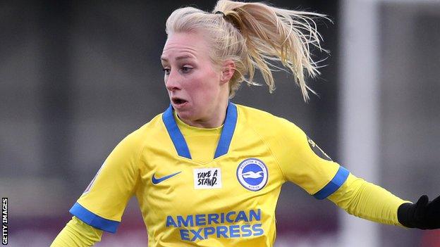 Inessa Kaagman en acción por Brighton Women