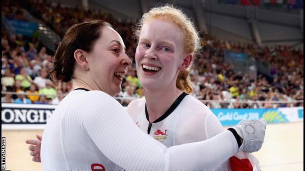 Sophie Thornhill celebrates (right) Commonwealth gold in 2018 with pilot Helen Scott