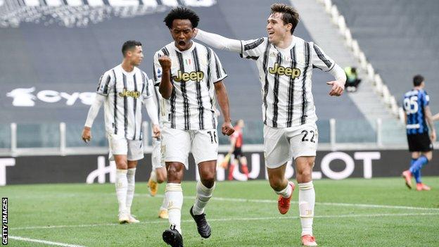 Juventus 3-2 Inter Milan: Late Juan Cuadrado penalty edges dramatic clash  for hosts - BBC Sport