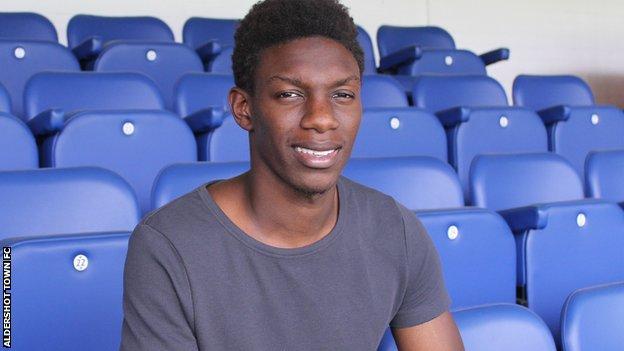 Bernard Mensah: Aldershot Town sign ex-Watford youngster - BBC Sport