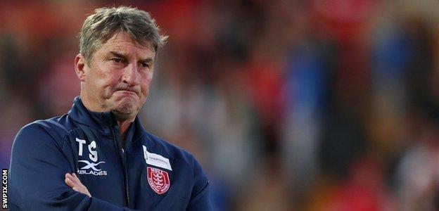 Tony Smith on the sideline for Hull KR