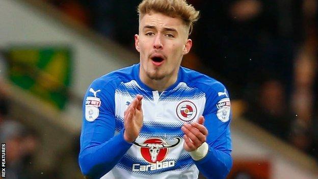 Sam Smith: Shrewsbury Town sign Reading striker on loan - BBC Sport