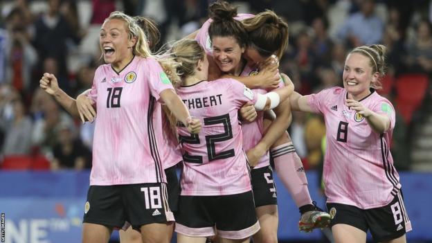 Jen Beattie anota contra Argentina en 2019