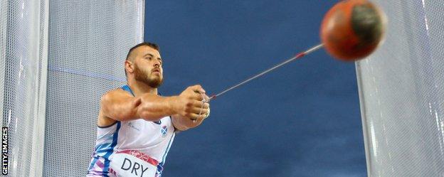 Mark Dry throws the hammer at the Commonwealth Games in Glasgow