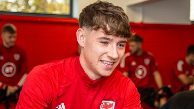 Terry Taylor: Midfielder eyes success with Wolves and Wales - BBC News