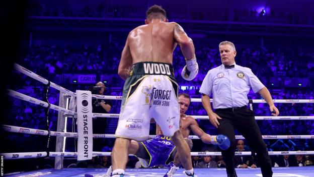 Leigh Wood stops Josh Warrington