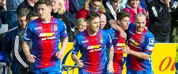 Inverness Caledonian Thistle players celebrating