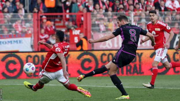 Leon Goretzka scores for Bayern Munich