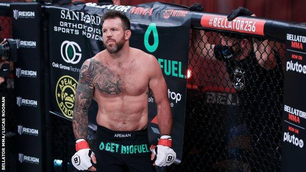 Ryan Bader waits for a fight to start