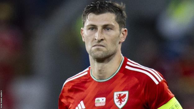 Ben Davies in determined mood for Wales