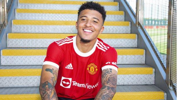 Jadon Sancho signs for Manchester United