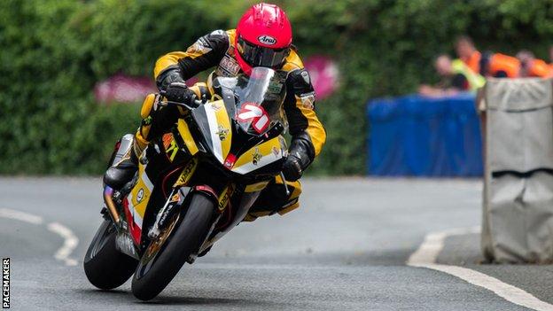 How Davy Morgan Motorcycle Racer Die? Isle Of Man TT Death News Startes Fans