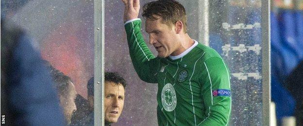 Kris Commons was very unhappy to be taken off against Molde