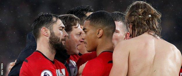 Hasenhuttl joins his players at the final whistle