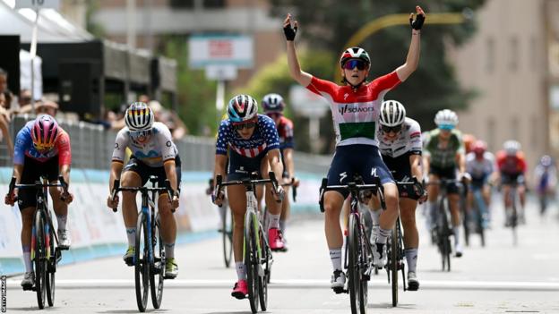 Blanka Vas celebrates winning the 125.7km run from Nuoro to Sassari