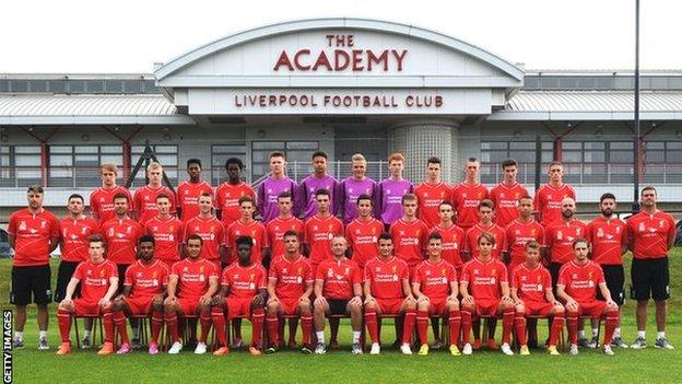 Liverpool Under 18 team photo in 2014