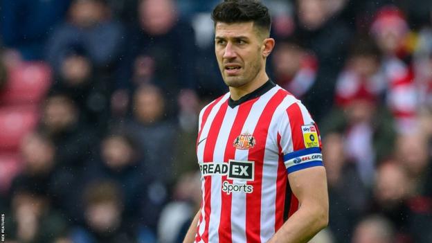 Danny Batth: Sunderland defender ruled out of run-in with knee injury - BBC  Sport