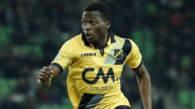 Thomas Agyepong: Hibernian land Manchester City winger on loan - BBC Sport