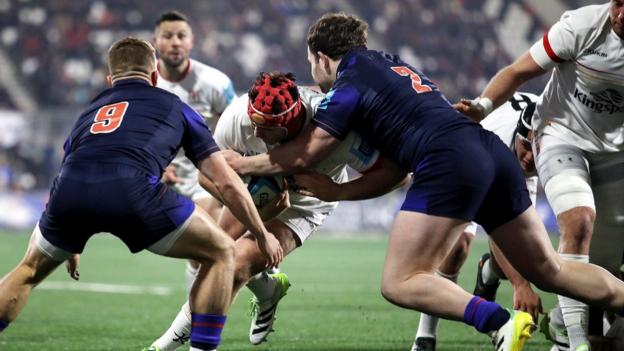 Tom Stewart scores a try