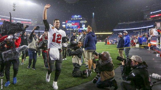 Tom Brady beats the Patriots and breaks a record in his return to