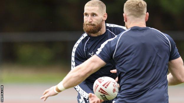 Sam Tomkins, England captain