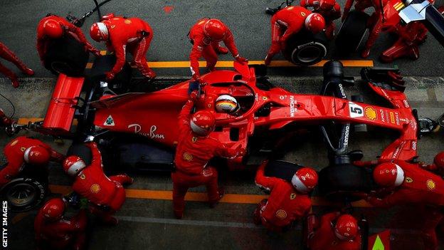 Lewis Hamilton plans museum for his F1 trophies, race cars - ESPN