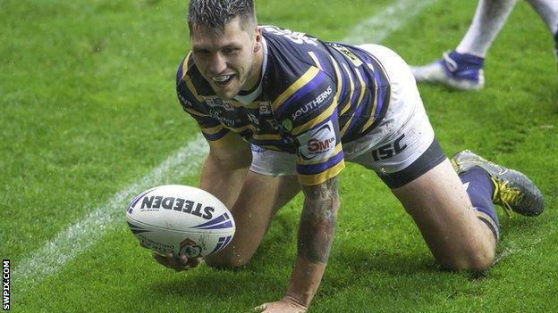 Tom Briscoe: Leeds Rhinos Winger Extends Contract Until End Of 2022 ...