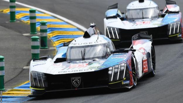 Peugeot's 9X8 races at the Le Mans 2023