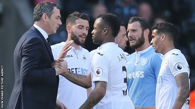 Paul Clement congratulates his players after the 2-0 win over Stoke