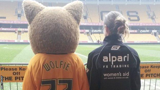 Charlie Webster Column Robbie Williams Mystery Fish The World Of Mascots Bbc Sport