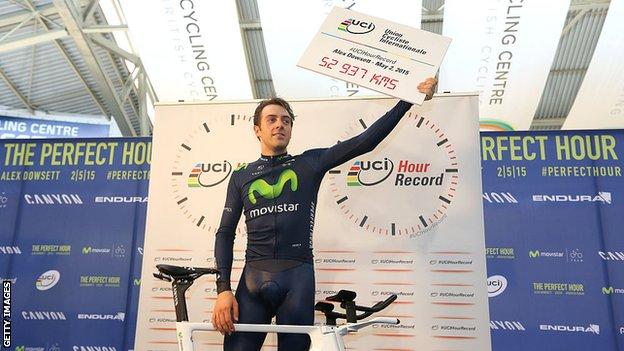 Alex Dowsett after breaking the hour record in 2015