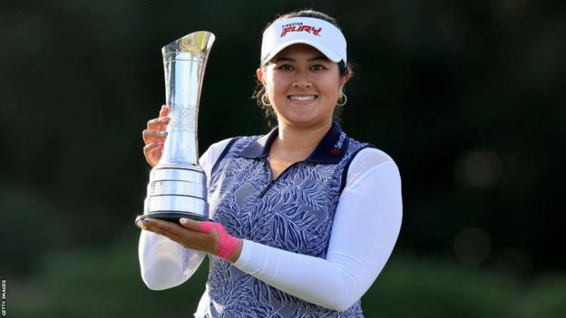 Lilia Vu holding the winners trophy following her victory at the Women's Open in August.