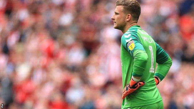 Charlton goalkeeper Dillon Phillips