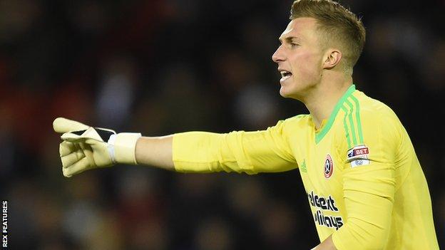 Simon Moore: Sheffield United goalkeeper signs new deal until 2021 ...