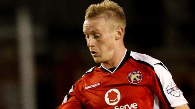 Ashley Grimes: Southport sign former Manchester United academy player ...