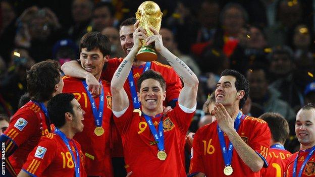 Fernando Torres holds the World Cup
