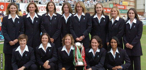 England's 2005 Women's Ashes squad