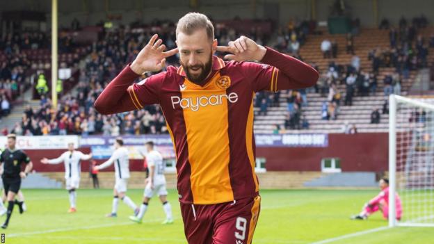 Motherwell striker Kevin van Veen celebrates