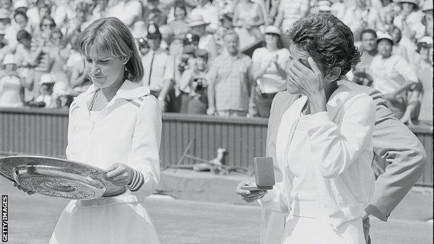 Chris Evert and Evonne Goolagong-Cawley