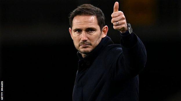 Frank Lampard gives the thumbs up on the Chelsea touchline