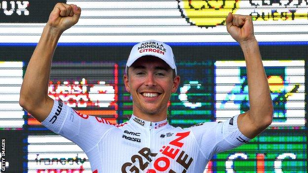 Cosnefroy beat Alaphilippe in a sprint finish to take his first World Tour win