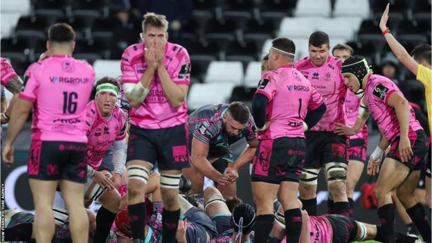 Dewi Lake scores one of four tries for Ospreys