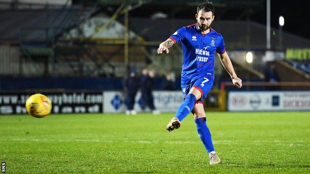 Inverness Caledonian Thistle beat Clyde on penalties to reach the semi-finals