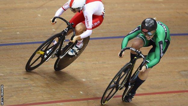 Robyn Stewart (right) in action in the Keirin track cycling event in Glasgow