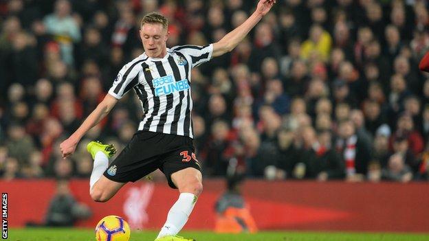 Newcastle midfielder Sean Longstaff
