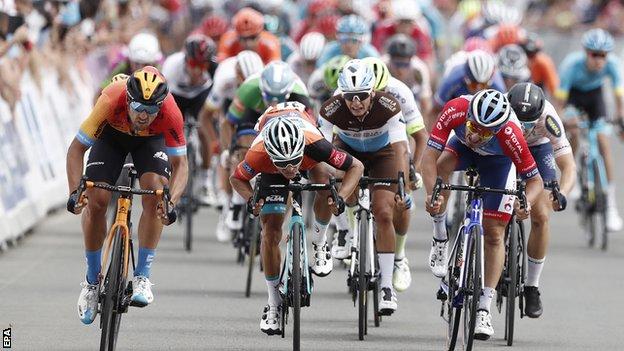 Route D Occitanie Chris Froome In 85th As Sonny Colbrelli Wins Stage Bbc Sport